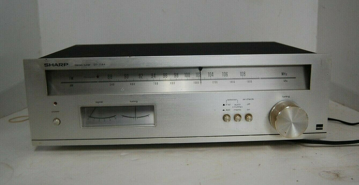 VINTAGE SHARPST-1144 STEREO RADIO TUNER SILVER 70'S WORKS