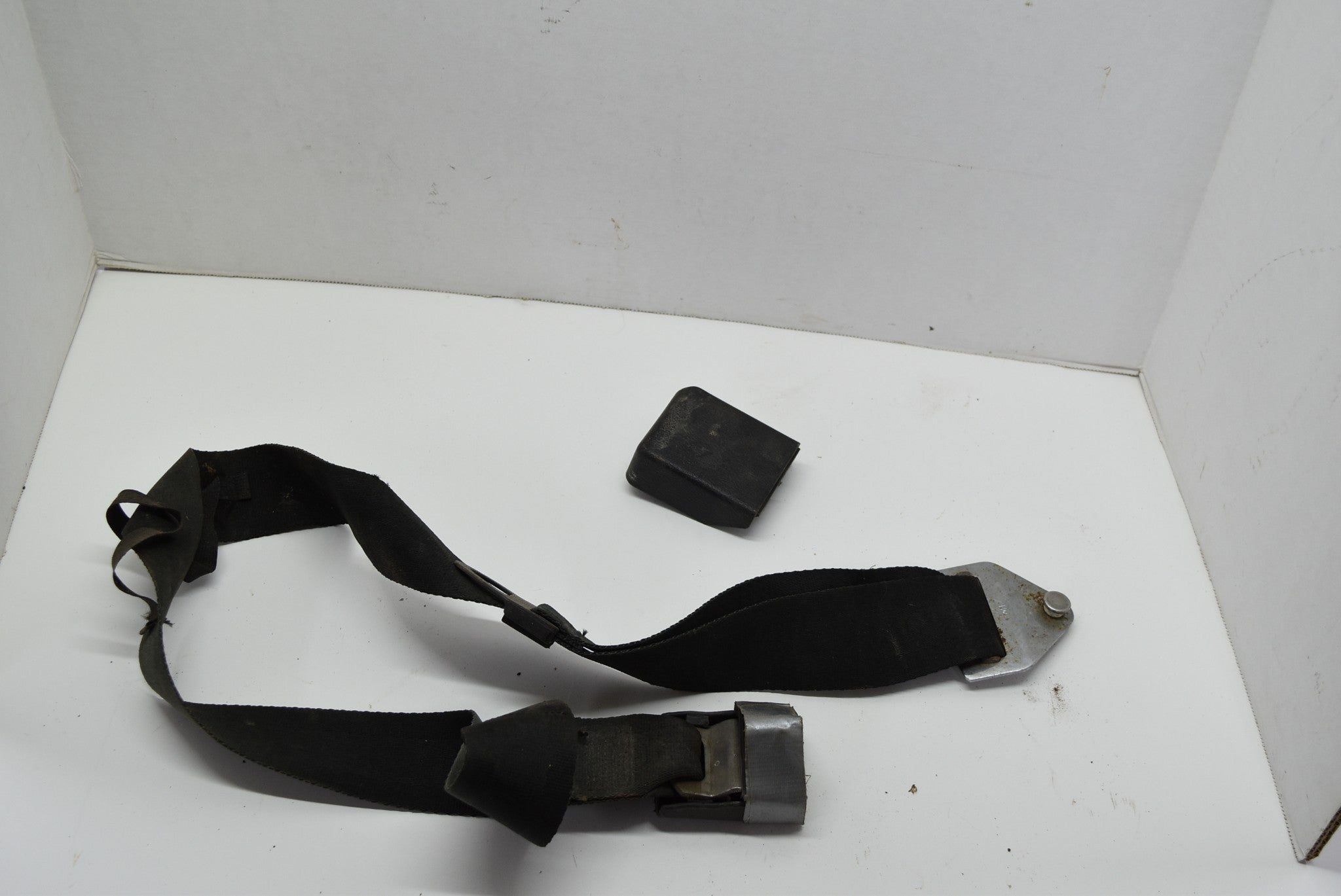 1971 71 Ford Torino seat belts Driver side left front shoulder strap ...