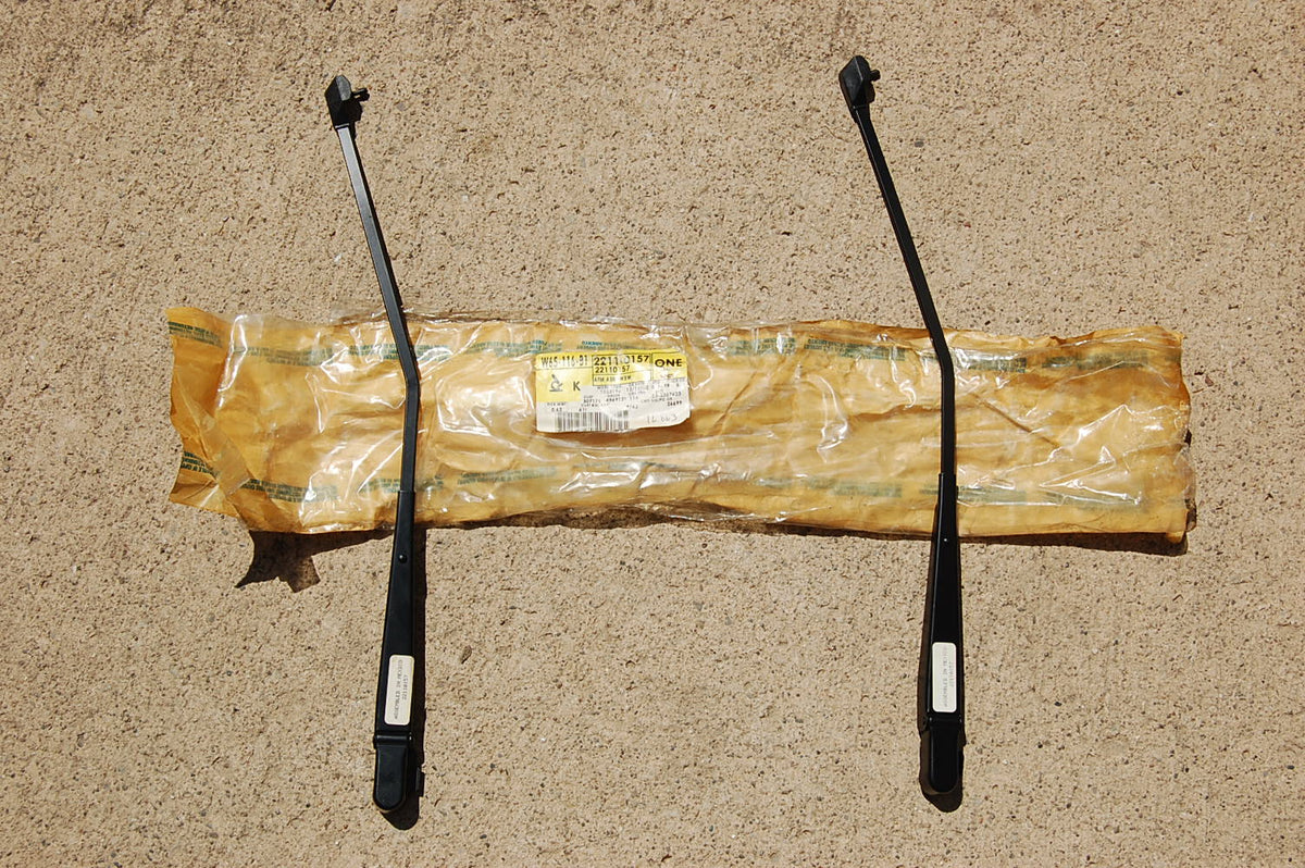 Pair Genuine GM OEM Windshield Wiper Arms Blazer Chevy and GMC Trucks ...