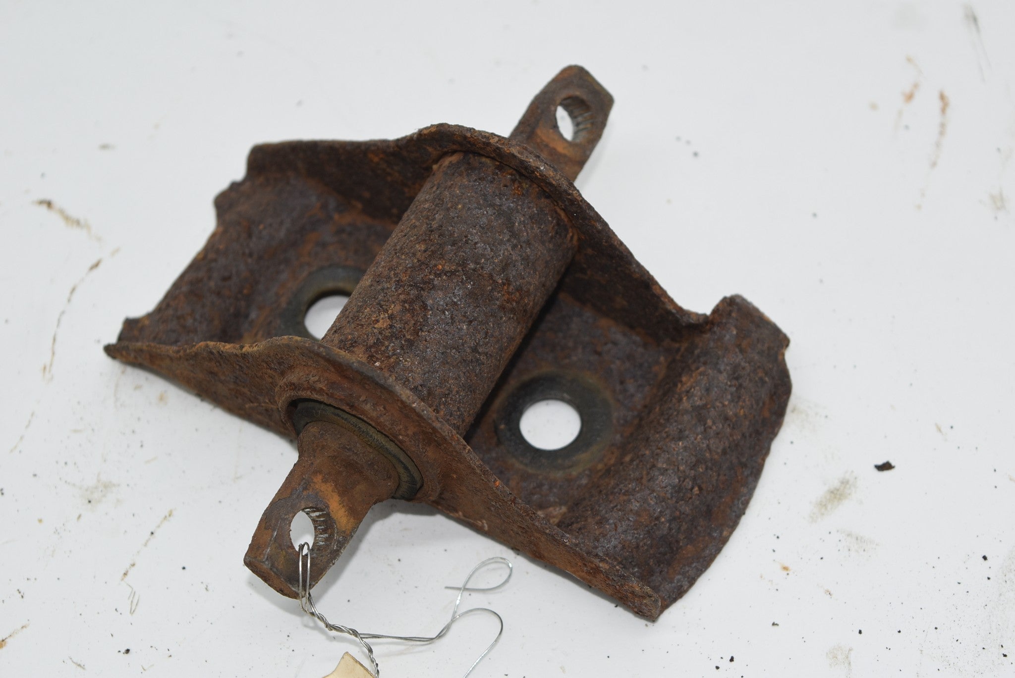 1965 1966 Ford Mustang Convertible V8 Coil Spring Mounts Brackets Perc ...